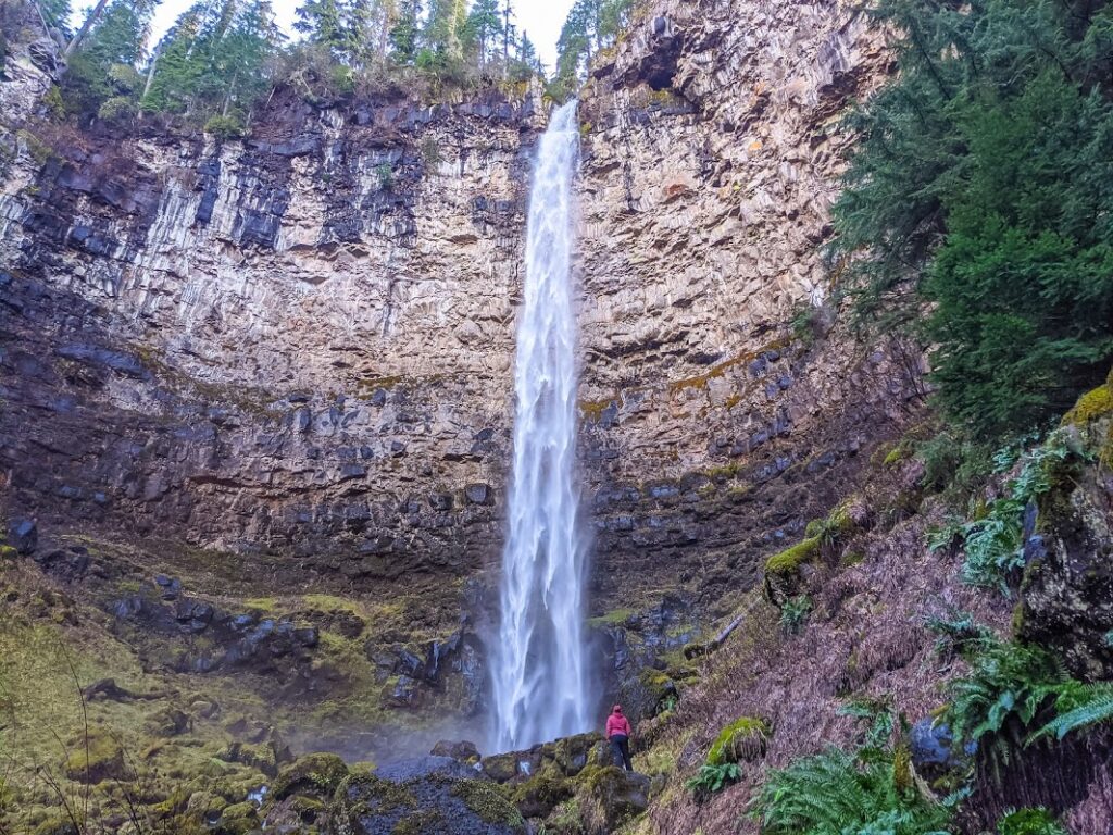 Hiking to Watson Falls - Roseburg - Travel - photo by What to do in Southern Oregon